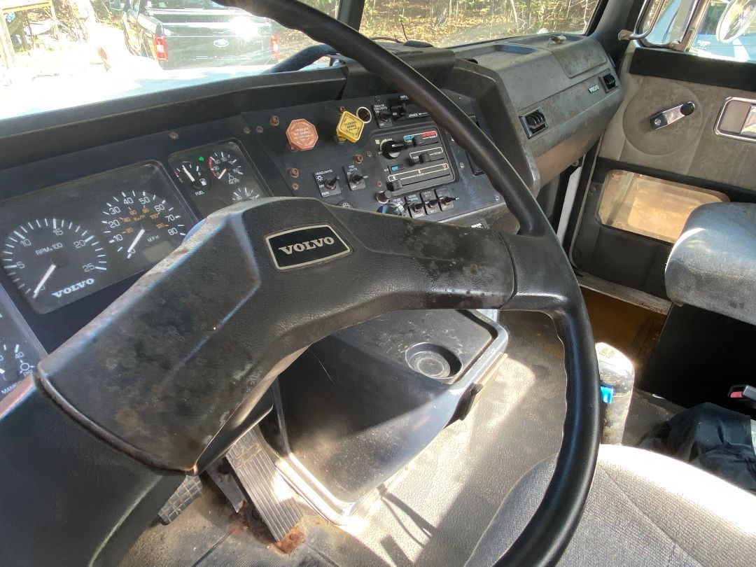 2000 VOLVO ACL - Image 19